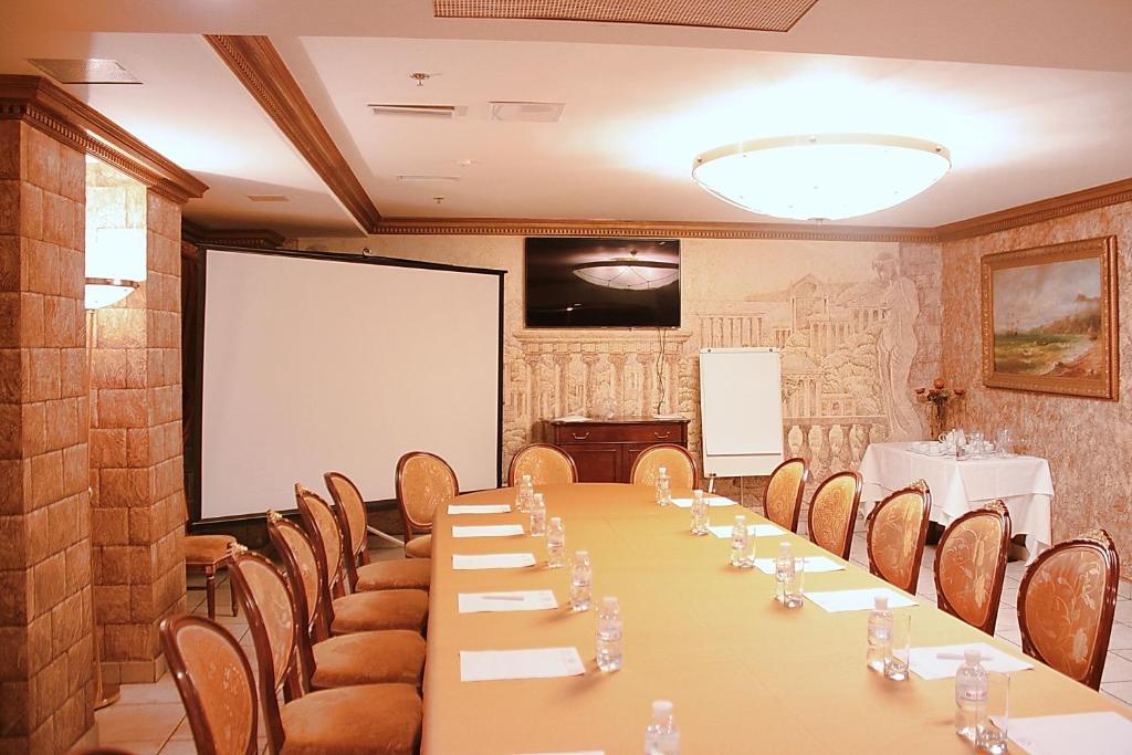 Hotel Optima Collection Podil Plaza Kijów Zewnętrze zdjęcie