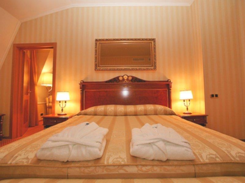 Hotel Optima Collection Podil Plaza Kijów Zewnętrze zdjęcie