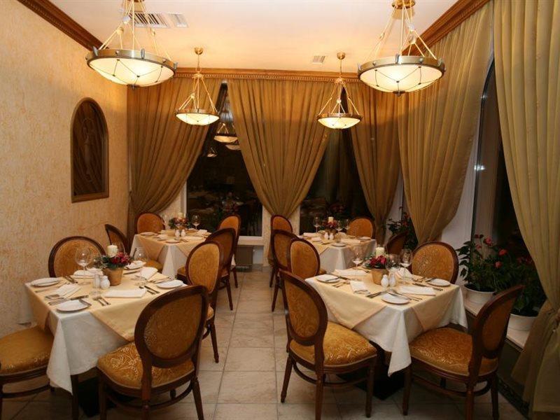 Hotel Optima Collection Podil Plaza Kijów Zewnętrze zdjęcie