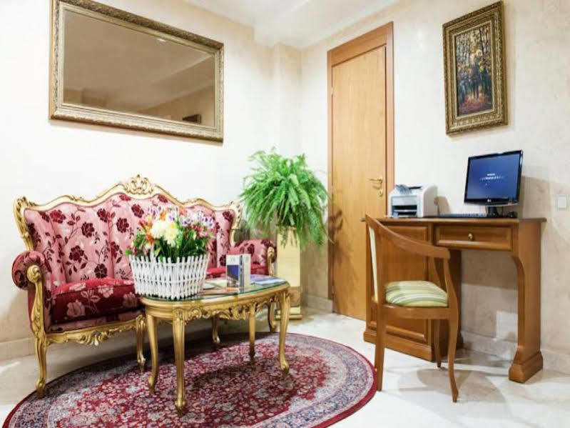 Hotel Optima Collection Podil Plaza Kijów Zewnętrze zdjęcie