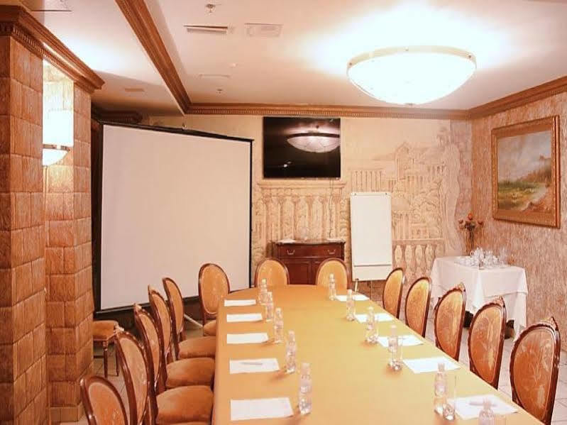 Hotel Optima Collection Podil Plaza Kijów Zewnętrze zdjęcie