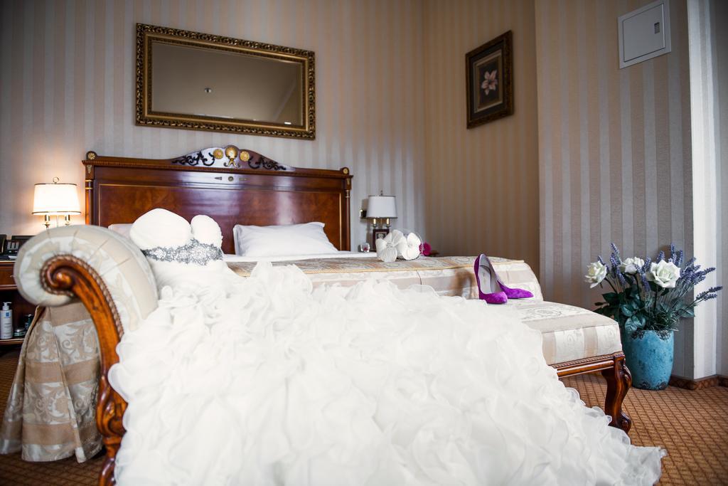 Hotel Optima Collection Podil Plaza Kijów Zewnętrze zdjęcie