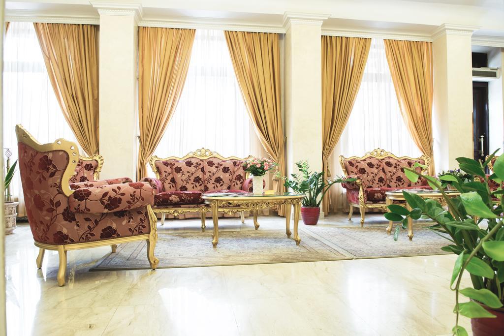 Hotel Optima Collection Podil Plaza Kijów Zewnętrze zdjęcie