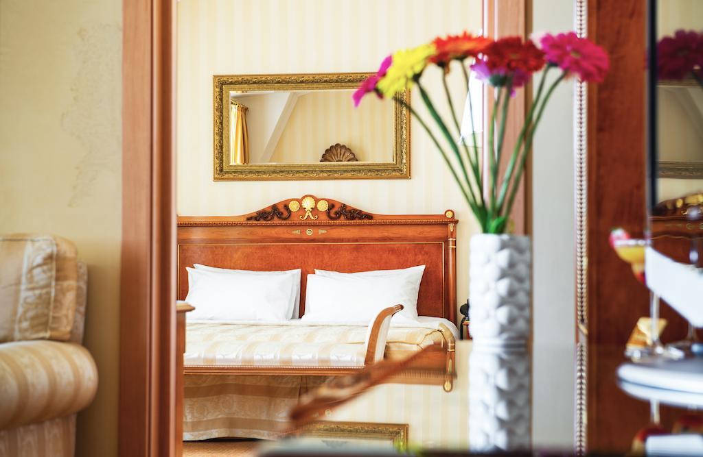 Hotel Optima Collection Podil Plaza Kijów Zewnętrze zdjęcie