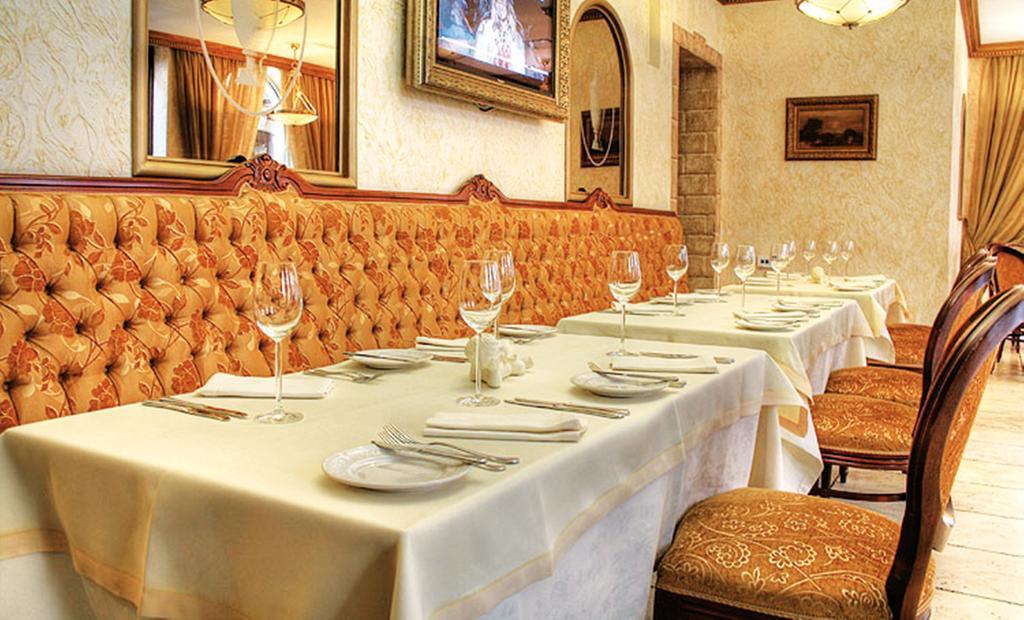Hotel Optima Collection Podil Plaza Kijów Restauracja zdjęcie