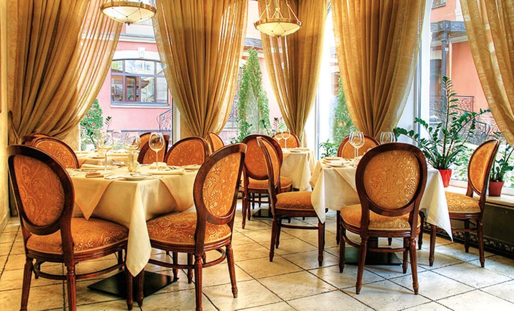 Hotel Optima Collection Podil Plaza Kijów Restauracja zdjęcie