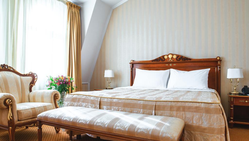 Hotel Optima Collection Podil Plaza Kijów Zewnętrze zdjęcie